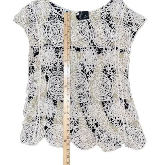 New Directions 100% cotton floral lace top or beach cover size M - Picture 4 of 6